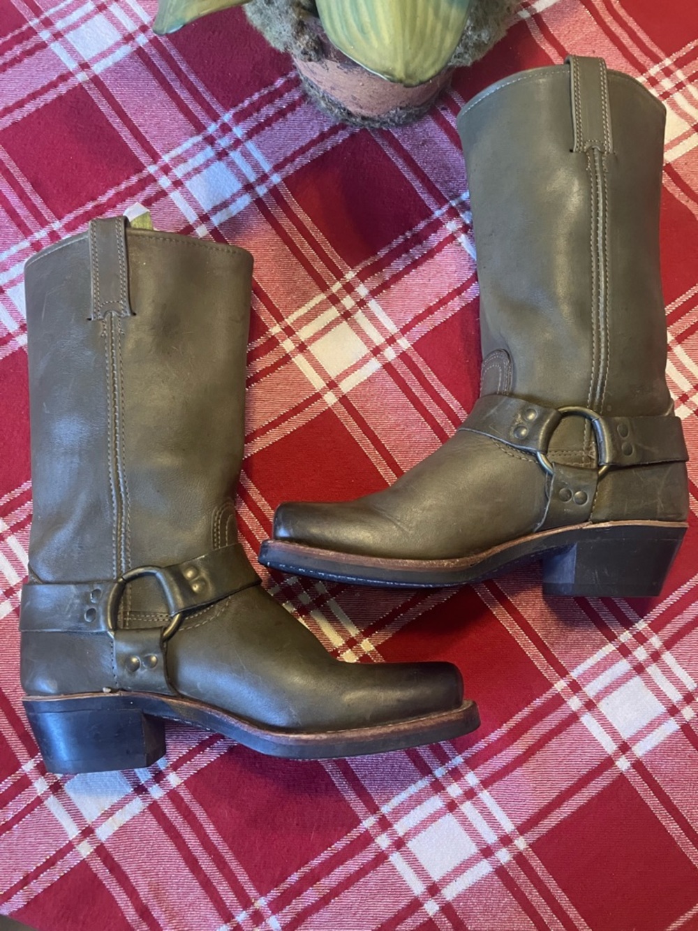 Frye Harness 12R Boots Olive Green Size 8 | Rare Discontinued Color - Picture 6 of 14